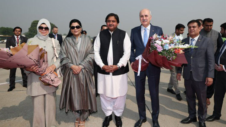 TBMM Başkanı Numan Kurtulmuş Lahor'a geçti