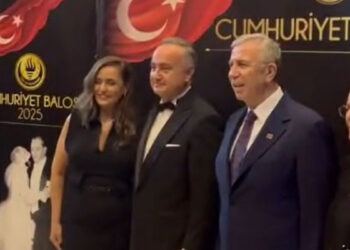 Türk Eğitim Derneği'nden Cumhuriyet'in 102'nci yılına özel balo