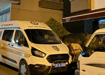 Tartıştığı eşi ve kızını silahla yaraladı