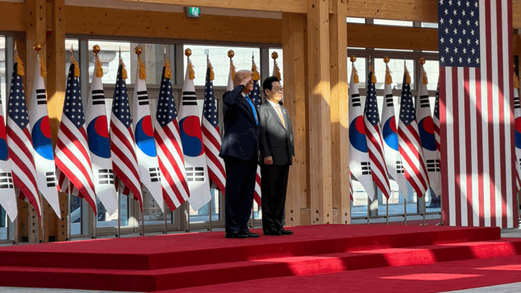 Trump, Güney Kore Devlet Başkanı Lee ile görüştü