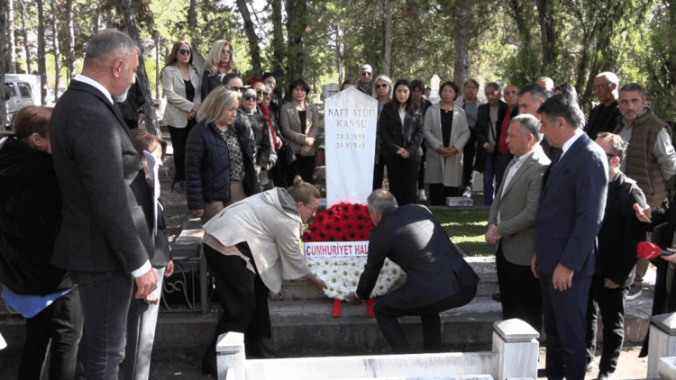 Türkiye'nin ilk Milli Eğitim Müsteşarı Kansu, kabri başında anıldı