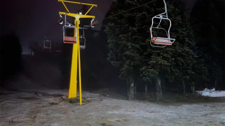 Uludağ'ın zirvesi beyaz örtü ile kaplandı