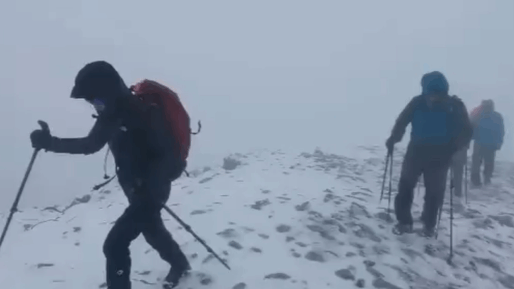 Uludağ'ın zirvesi beyaza büründü