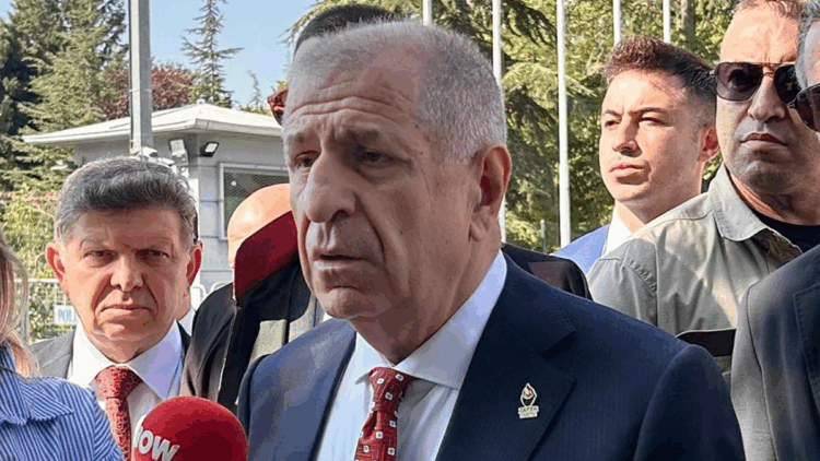 Ümit Özdağ, Ali Erbaş'a hakaretten yargılandığı davada beraat etti