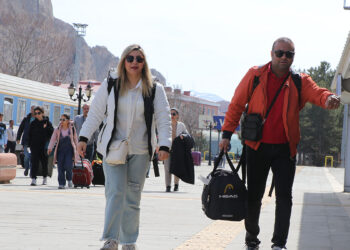 Kapıköy Gümrük Kapısı'ndan 572 bin İranlı turist geçti