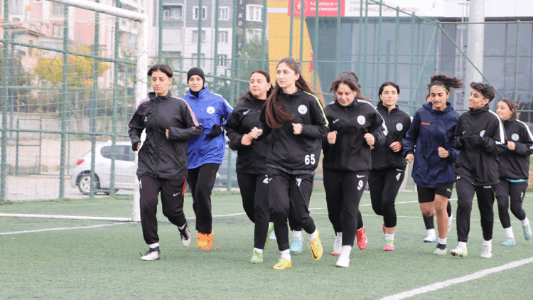 Vangücü Kadın Futbol Takımı, üst lig için destek bekliyor