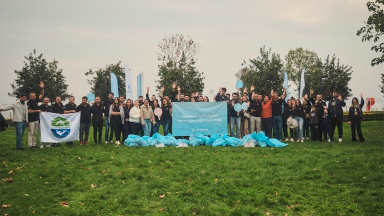 Waternet ekibi, 3300 adet sigara izmariti topladı