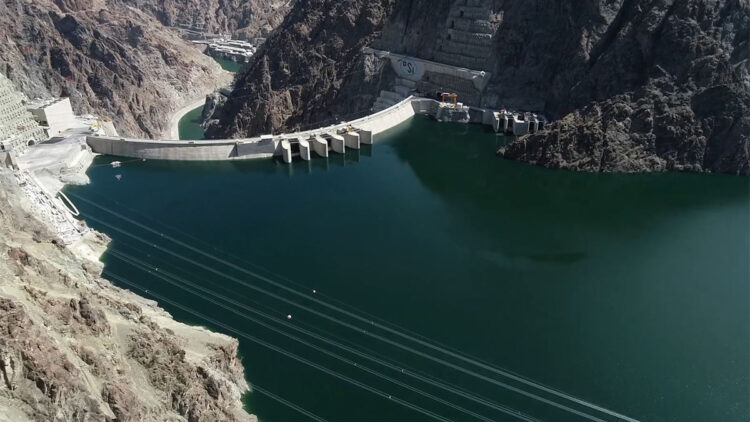 Yusufeli Barajı ve HES'e, 'Büyük Enerji Projeleri' kategorisinde altın madalya