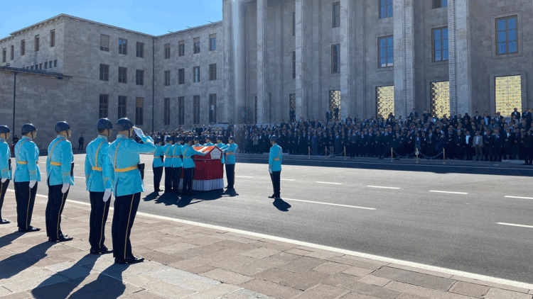 Yaşamını yitiren eski milletvekili Ökkeş Şendiller için TBMM'de tören
