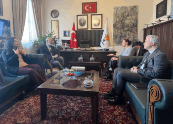Yasemin Minguzzi, TBMM'de siyasi partileri ziyaret etti