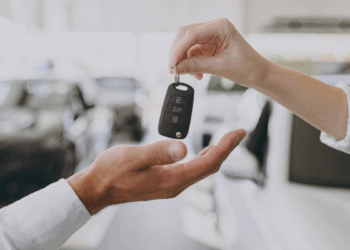 Yetki belgesi olmadan ikinci el motorlu kara taşıtı ticaretine 102 milyon TL ceza