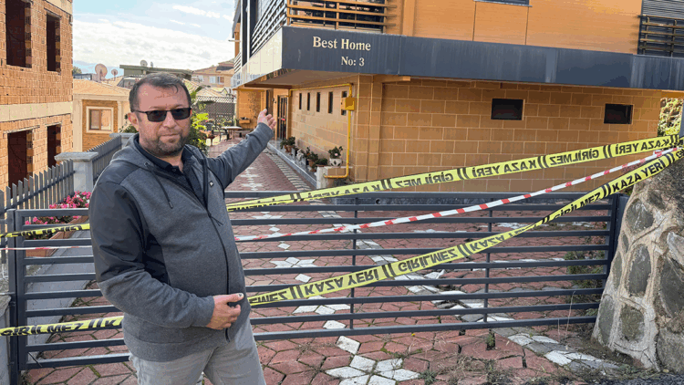 Zemindeki kayma nedeniyle tahliye edilen binada oturan aileler: Mağduriyet yaşıyoruz