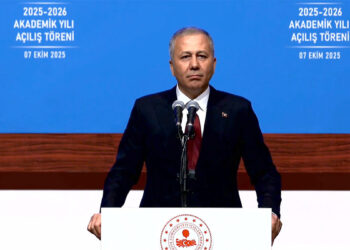 Hakkı, hukuku ve liyakati korumak için azami titizlik gösteriyoruz