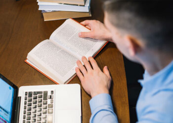 Bilginin yükü ve cehaletin hafifliği