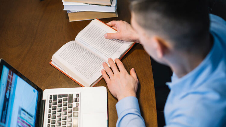 Bilginin yükü ve cehaletin hafifliği