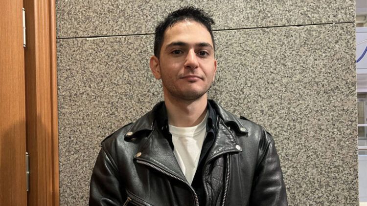 Gazeteci Furkan Karabay 3 suçlamadan beraat etti