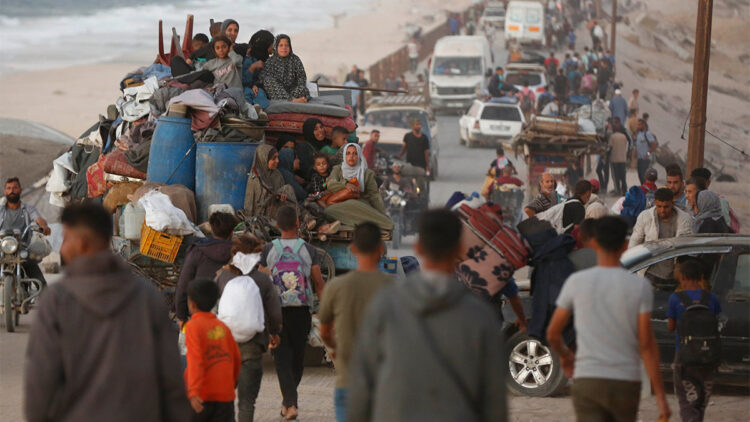 İlk yardım tırları Gazze'ye ulaştı