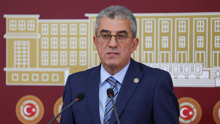 Mansur Yavaş'a yönelik iftiralar nefretle karşılanır