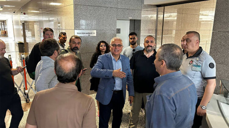 Merdan Yanardağ gözaltına alındı