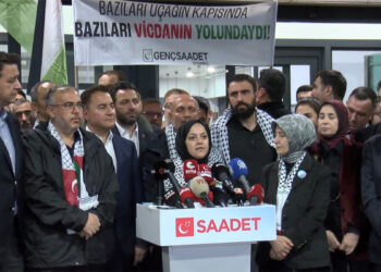 Özgürlük Filosu'nda alıkonulan 3 milletvekili İstanbul'a geldi