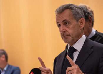 Nicolas Sarkozy yarın cezaevine girecek