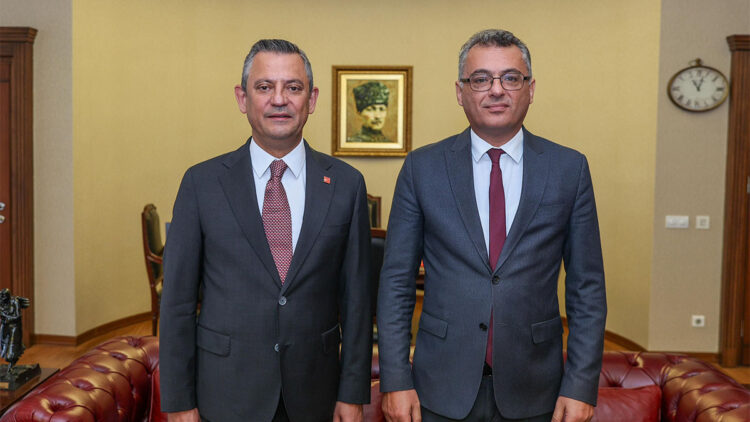 Özgür Özel KKTC'deki seçimler için "Kardeş Parti" vurgusu yaptı