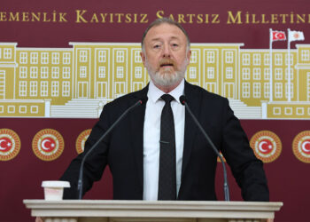 Umarım en yakın zamanda bir heyet oluşur ve İmralı Adası'na gider