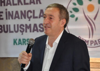 Demokratik Anayasa'yı dile getirmemiz gereken döneme girdik