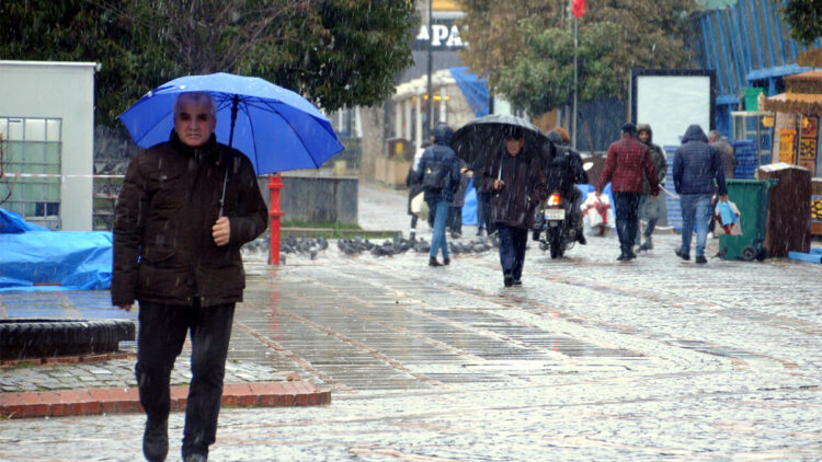 İstanbul Valiliği'nden sarı kodlu sağanak yağış uyarısı