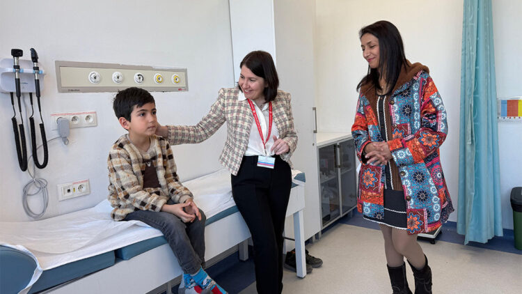 'Ailevi Akdeniz Ateşi' tanısı konulan 6 yaşındaki İlteriş, ağrılarından kurtuldu