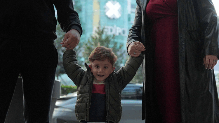 600 gram doğan ve 98 gün tedavi gören Asil Ata 2 yaşında