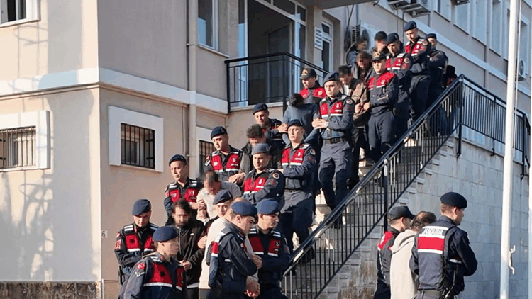 7 ilde sahte borsa uygulamasıyla dolandırıcılığa 12 tutuklama