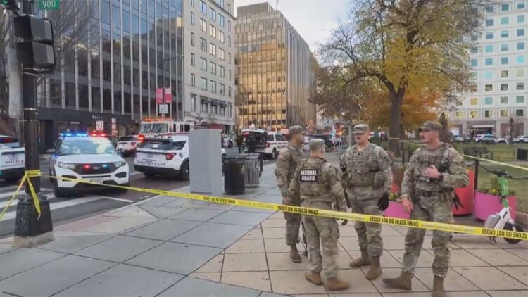 Afganların göçmenlik başvuruları durduruldu