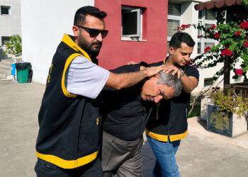 Cinayet şüphelisi susma hakkını kullandı