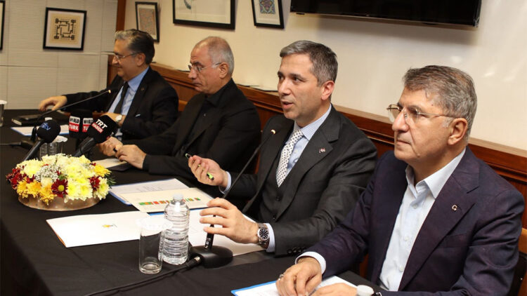 AK Parti Genel Başkan Yardımcısı Zafer Sırakaya İngiltere'de