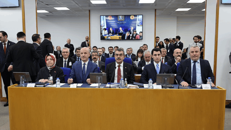 AK Parti hükümetleri boyunca 821 bin 351 öğretmen ataması gerçekleştirdik