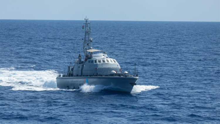 95 düzensiz göçmeni taşıyan 2 tekne alabora oldu; 4 ölü