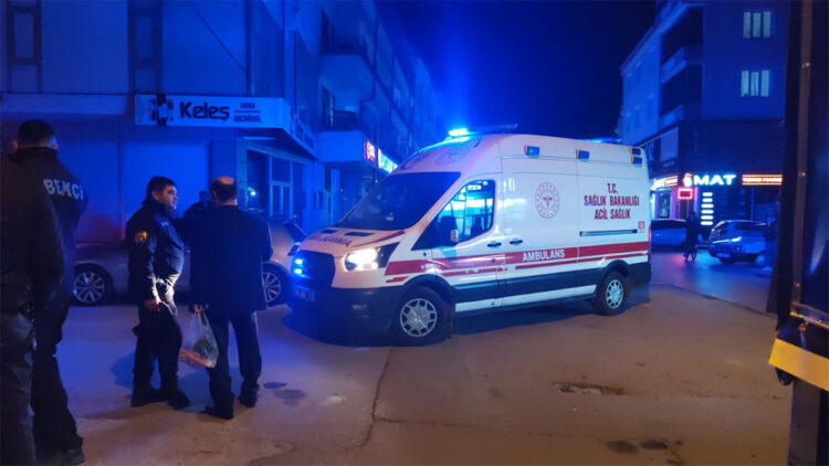 Aksaray'da satırlı kavga; 1 ağır yaralı