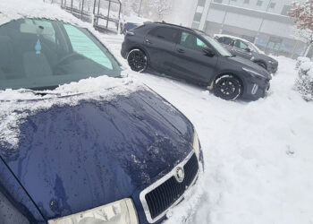 Almanya'da kar yağışı trafik kazalarına neden oldu: 3 ölü