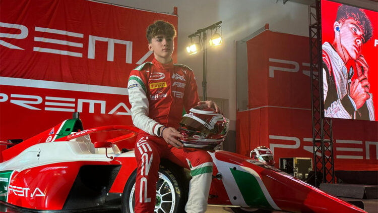 Hedefim, Formula 3'te İstiklal Marşı'nı okutmak