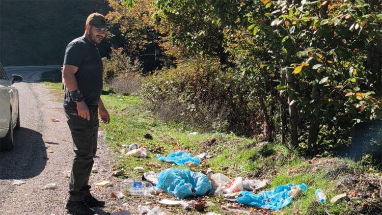 Dumanlı Yaylası'nda biriken çöp yığınlarına tepki