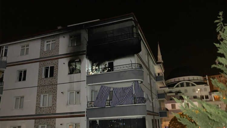 Ankara'da 4 katlı binada patlama: 1 yaralı