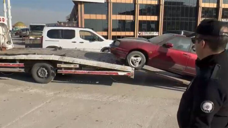 Ankara'da hurda araç temizliği; 13 araç trafikten men edildi