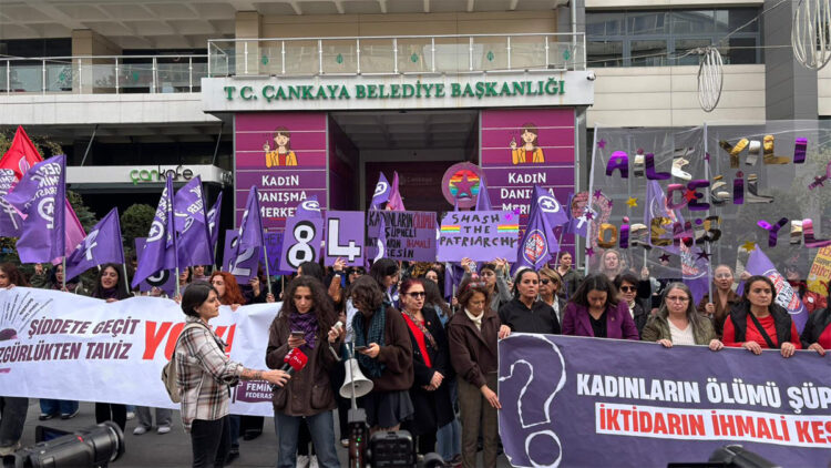 Ankara'da kadın cinayetlerine karşı yürüyüş