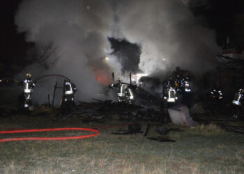 Zihinsel engelli 3 kardeşin yaşadığı ev küle döndü