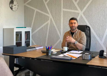 9 kişiyi bilişim sistemleri üzerinden 2.5 milyon lira dolandırdı