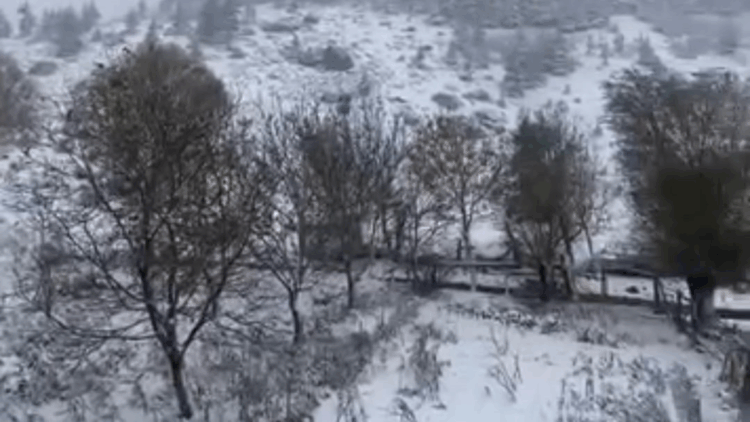 Adana'nın yükseklerine kar yağdı