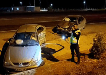 Adıyaman'da otomobiller çarpıştı; 12 yaralı
