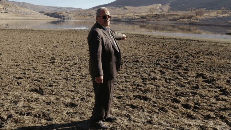 Akköy Barajı'nda su çekildi, 58 yıllık dede toprağı gün yüzüne çıktı