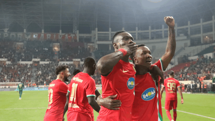 Amed Sportif Faaliyetler, Esenler Erokspor'u 2 -1 yendi